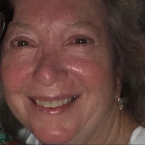 Meet your Posher, Claudia